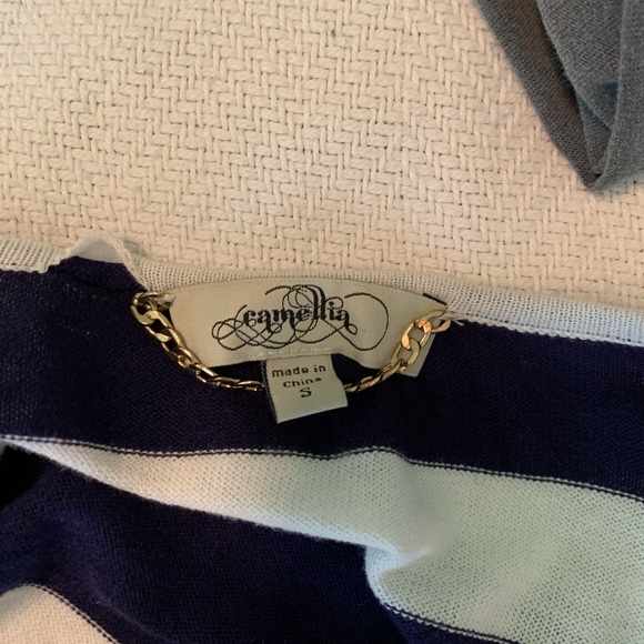 cross sweater - Picture 2 of 2